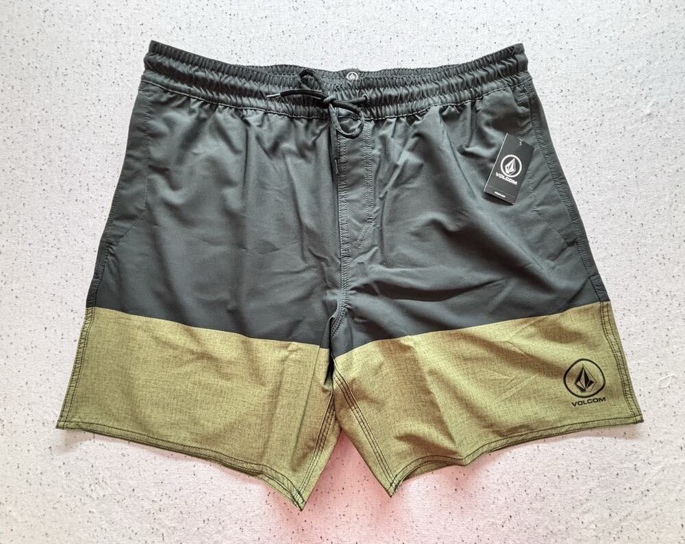 Volcom Manic Swim Trunks Size L Black Khaki 17" Quick Dry Boardshorts NWT $50